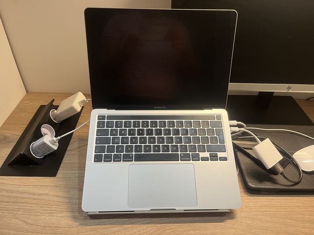 Macbook pro 13 silver (515GB) 2020r stan idealny