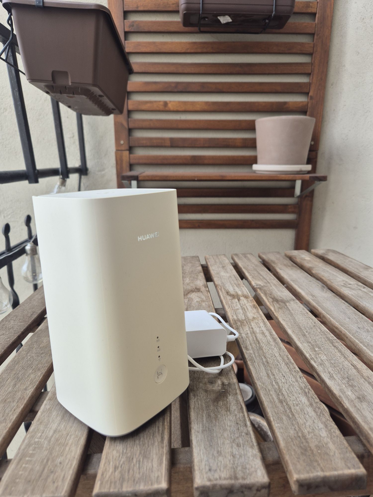 Router Huawei H122-373; 5G CPE Pro 2 WiFi6 do 3000Mbit LTE SIM Modem 5
