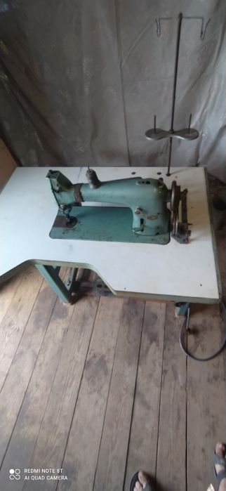 Швейна машинка промислова