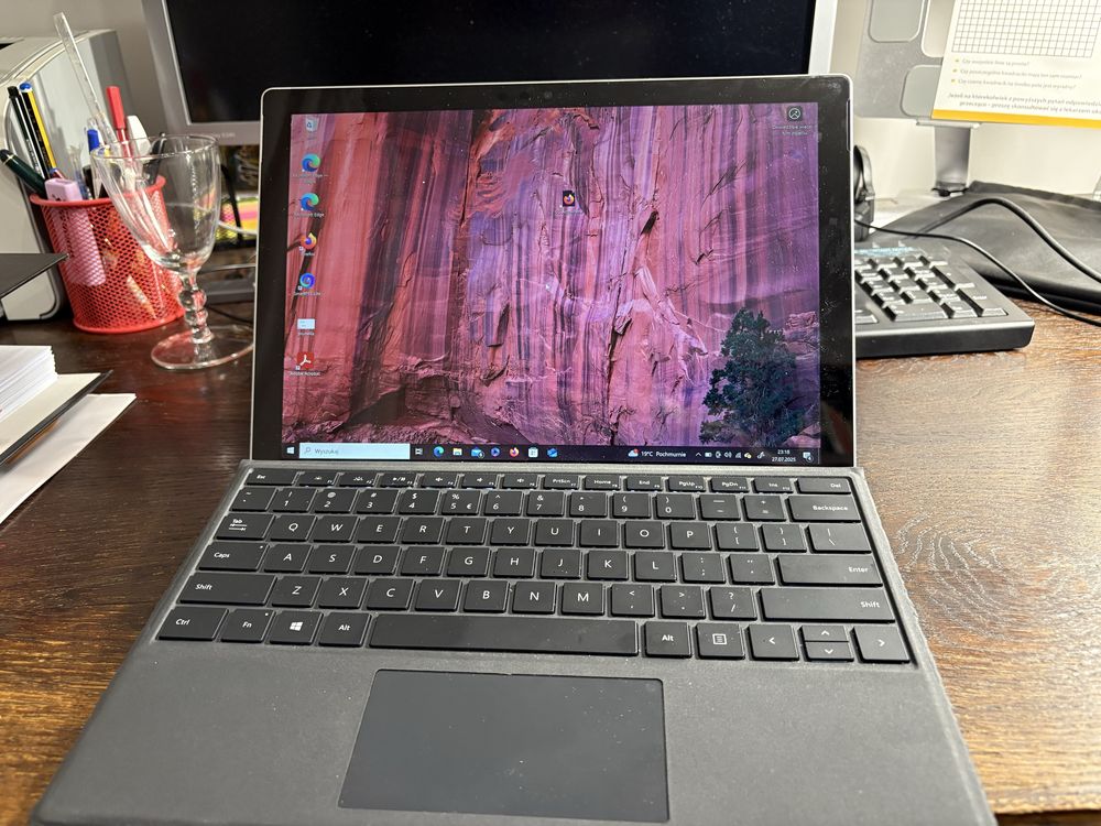 Tablet/laptop Microsoft Surface Pro 5 gen (model 1796 - WiFi)
