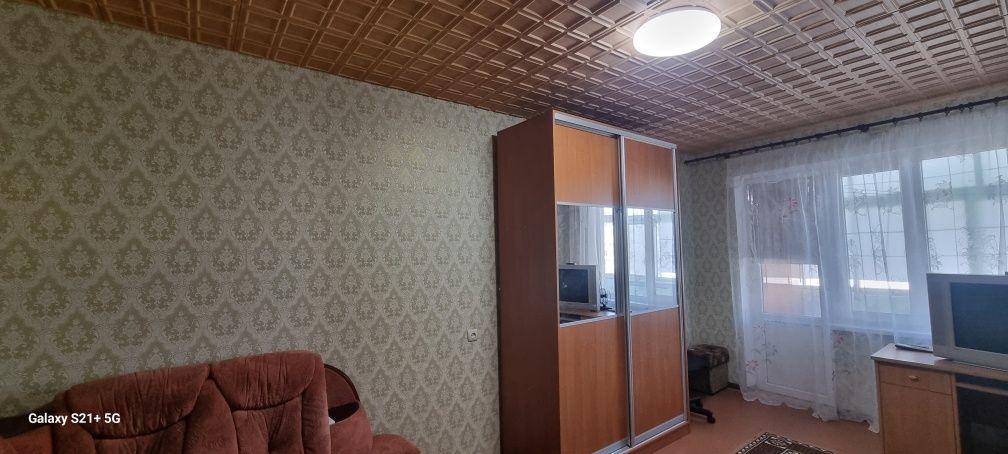 Оренда однокімнатної квартири на Таврійському . Ліфт працює .