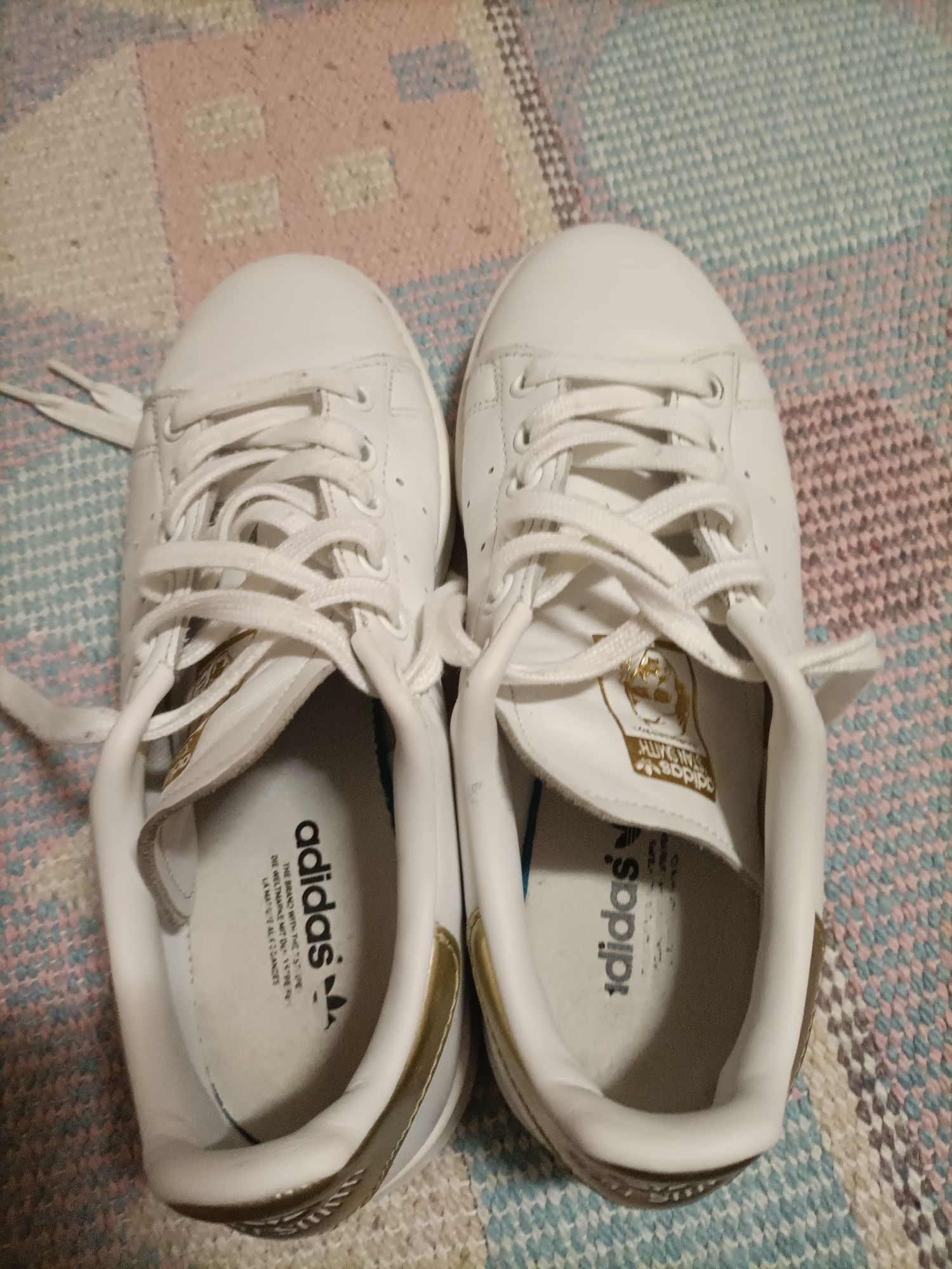 Tênis adidas Stan Smith, em ótimo estado, tamanho 37 e um terço.