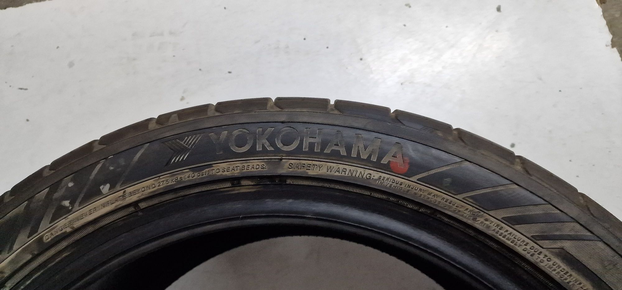 P22 1 x 225/45R18 Yokohama Advan Sport v107 95Y XL Używana Opona letni