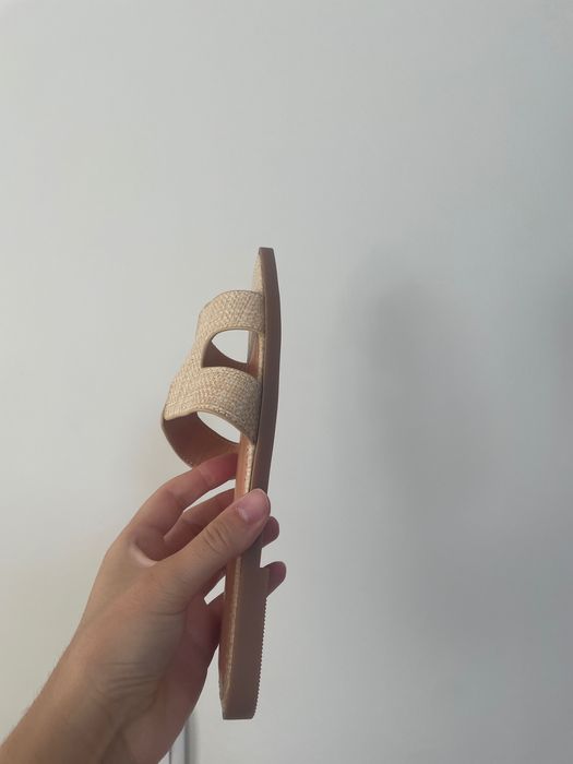 Sandálias femininas versáteis e elegantes