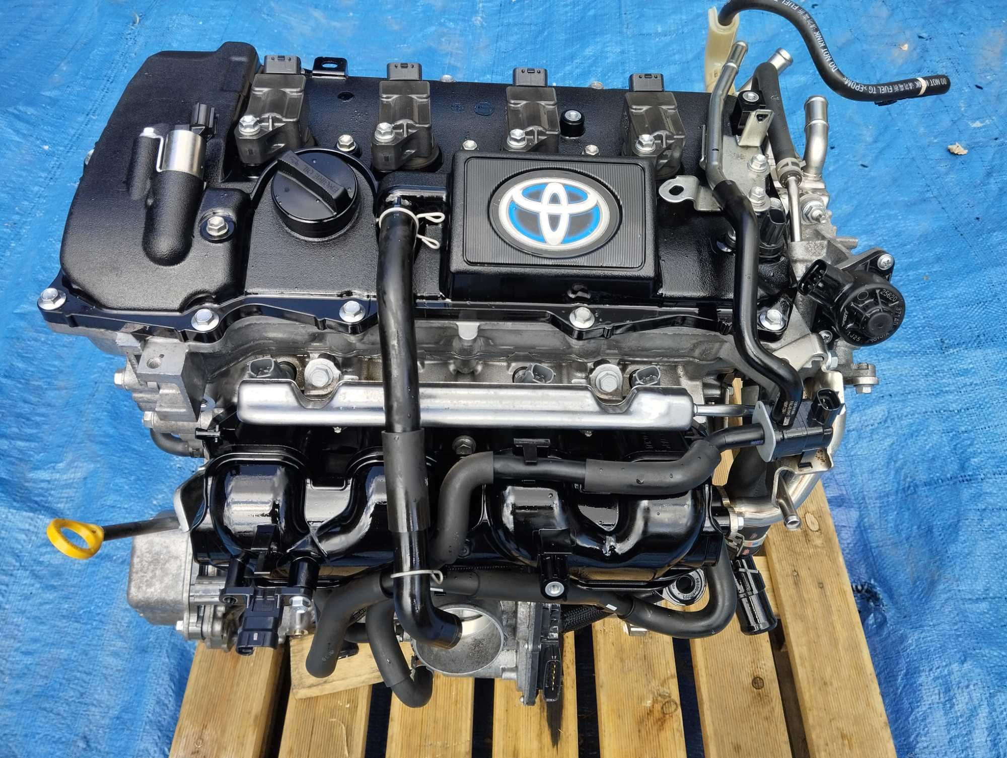 COROLLA AURIS PRIUS silnik  1.8 HYBRYDA Z2R 14 tyśkm super stan