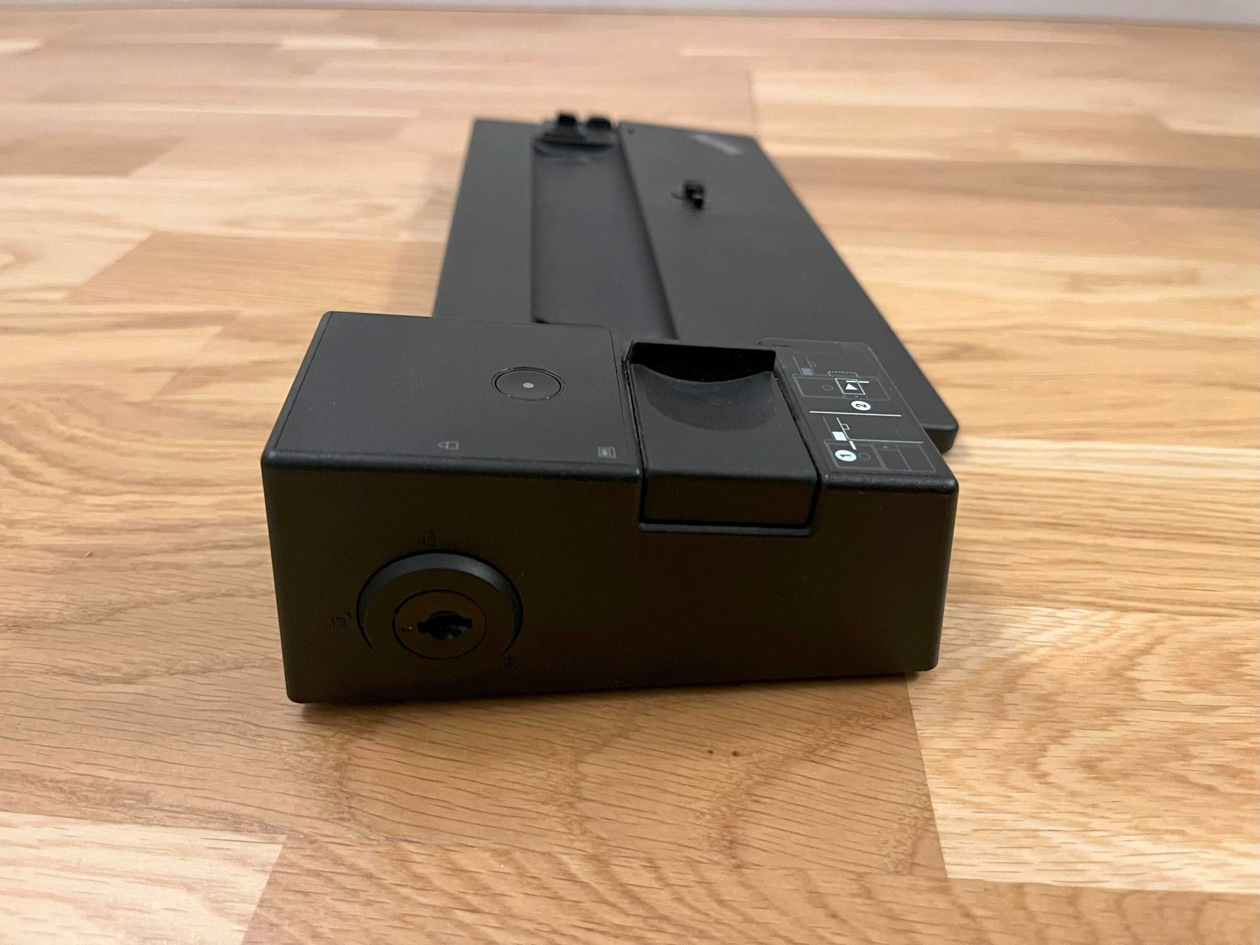 Stacja dokująca Lenovo 40AJ0135EU