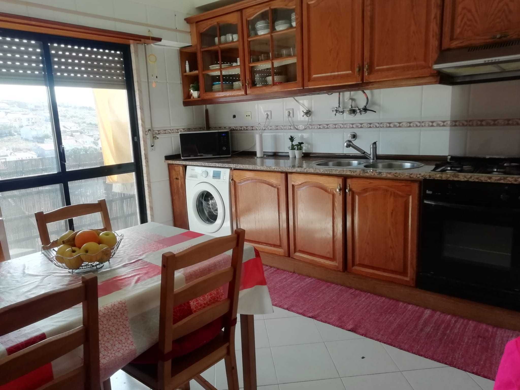 Apartamento T2 Com Lugar de garagem (casal de cambra)