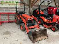 Kubota Kubota B7100  Kubota B7100 HD – Mini Traktor z tur Ładowaczem i Kosiarka