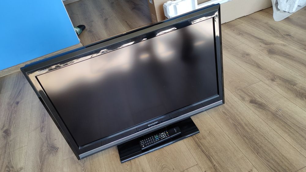 Telewizor Sharp aquos 32"