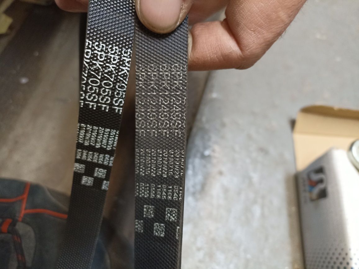 Koło pasowe 4M50-6316, sworzeń, paski ford C-Max 1.8 PB