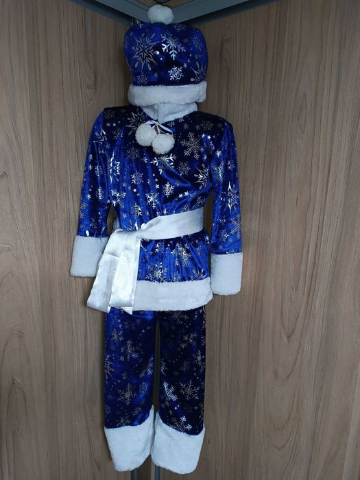 Прокат костюмів...