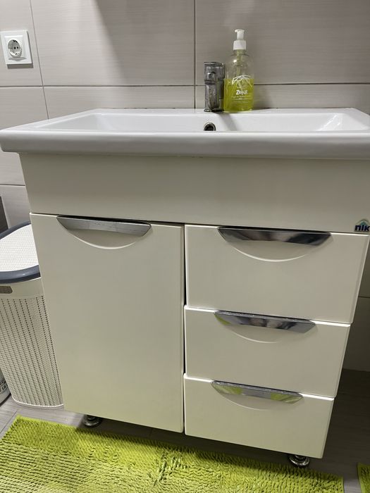 Умивальник з тумбою