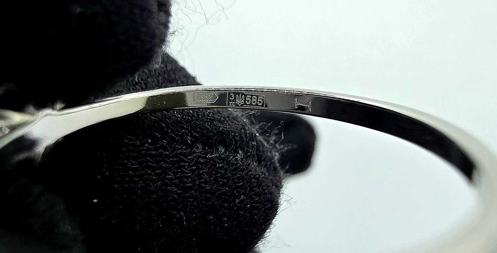 Кольцо с бриллиантами 0,14 карат