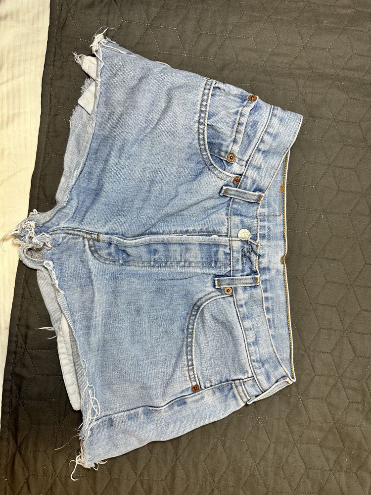 Шорти та комбінезон Levi's