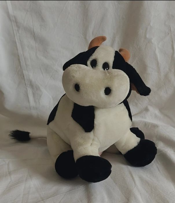 Vaca de peluche como nova