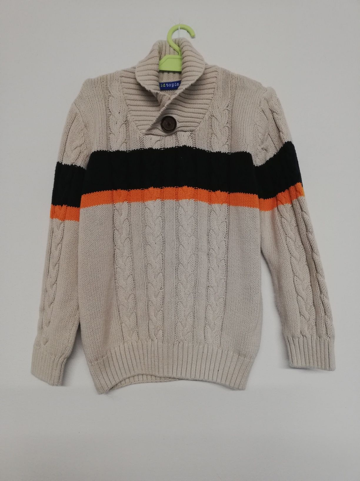 Sweter chłopięcy rozmiar 104 /110