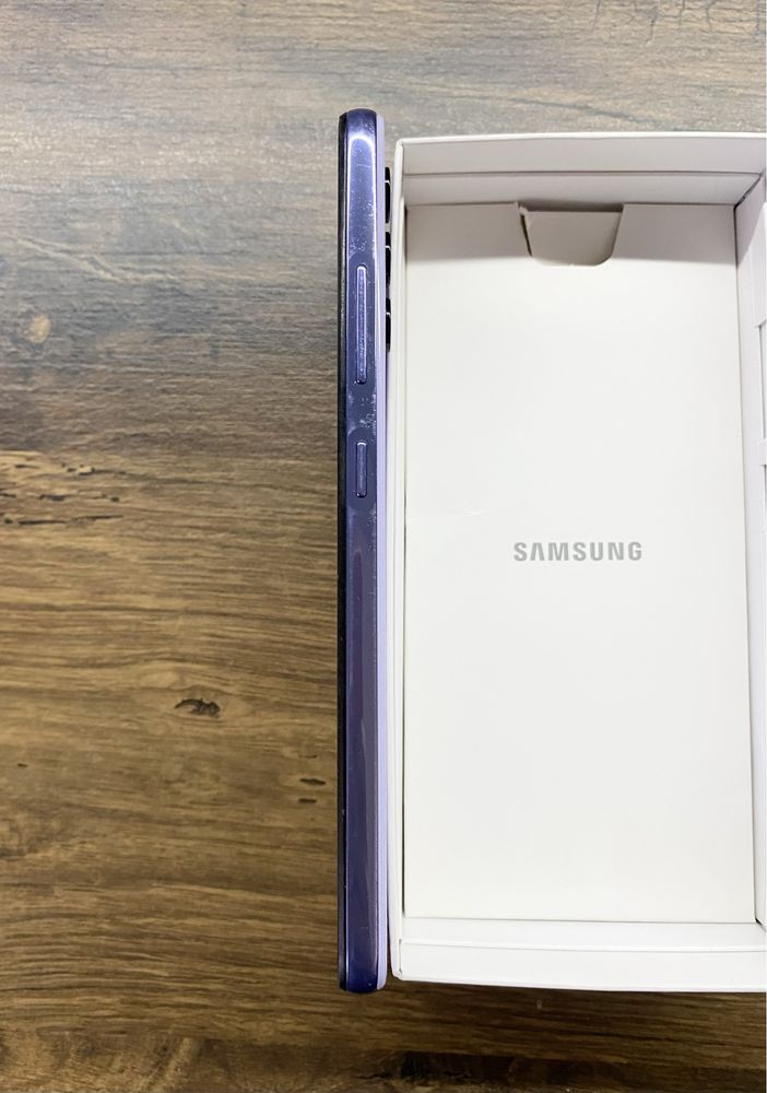 Samsung Galaxy A32 смартфон