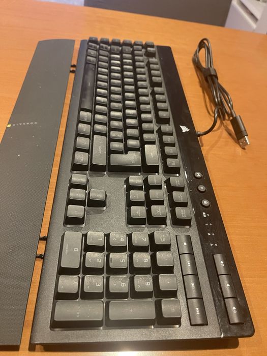 Teclado Corsair K55 RBG PRO