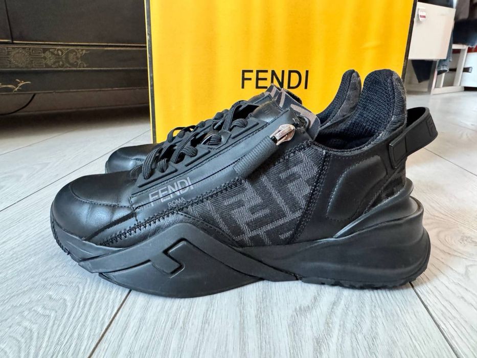Мужские кроссовки Fendi.