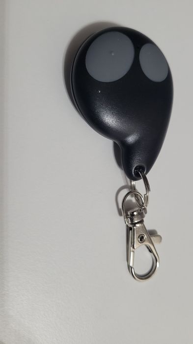 NOWA obudowa pilota auto alarm cobra 7777 + METALOWA ZAWIESZKA