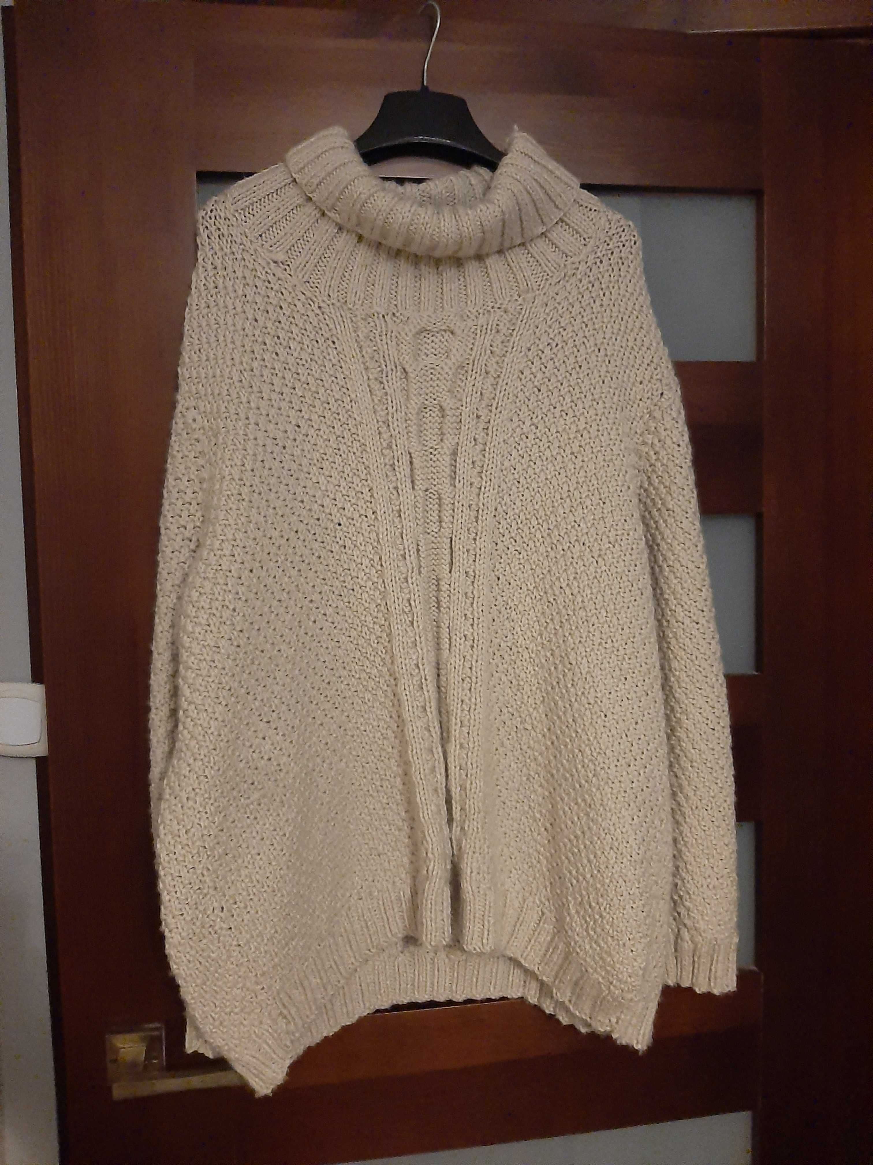 Gruby sweter golf