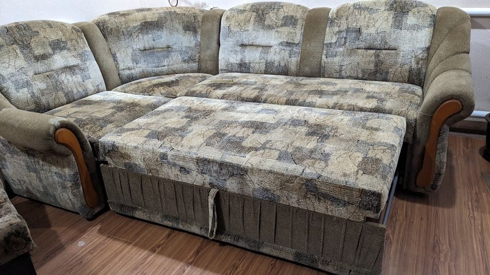 Розкладний кутовий диван