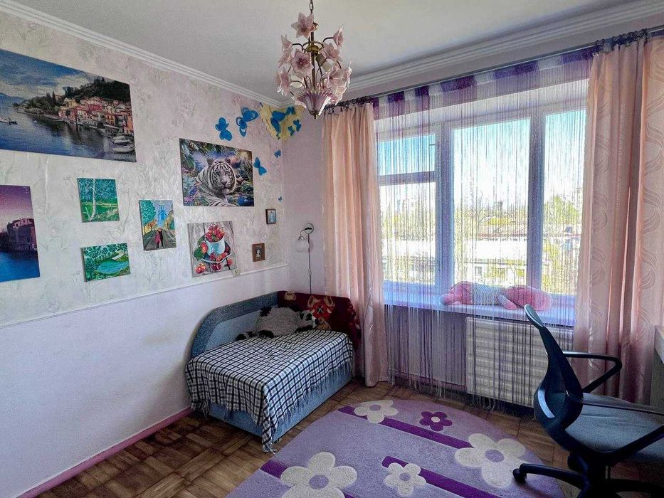 Продам 3-х комнатную квартиру ул. Чумаченка