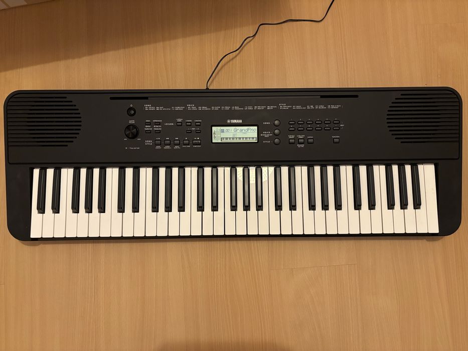 Yamaha PSR-E360B