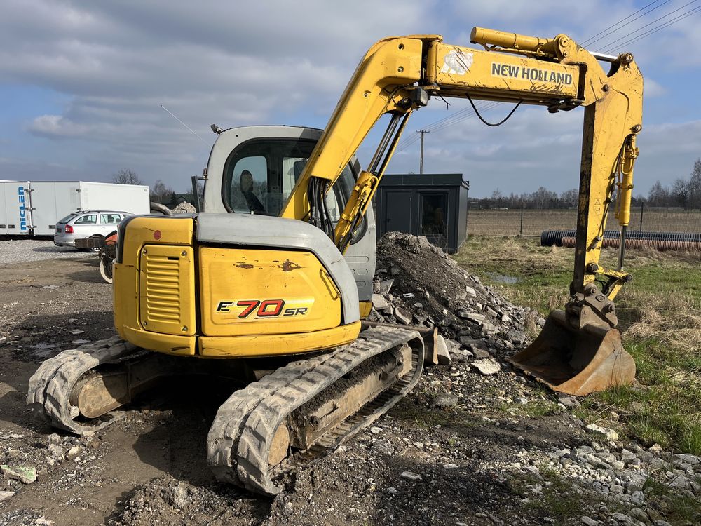 Koparka new holland kobelco e70sr