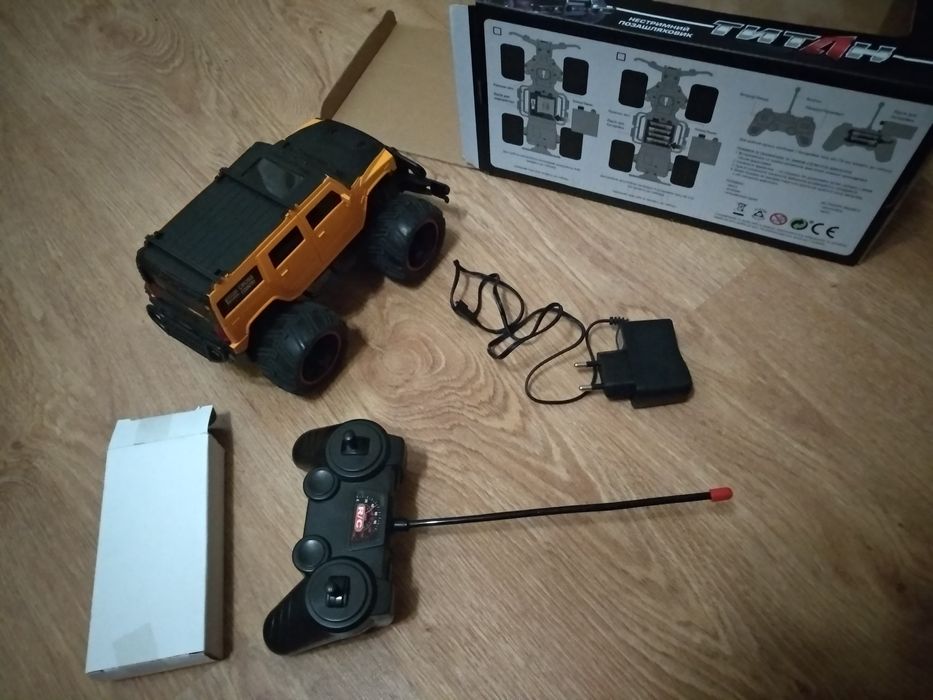 Машина машинка на пульте Титан внедорожник