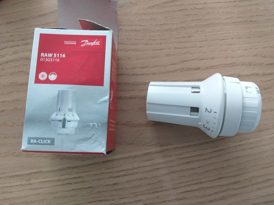 4 Głowice termostatyczne nowe
