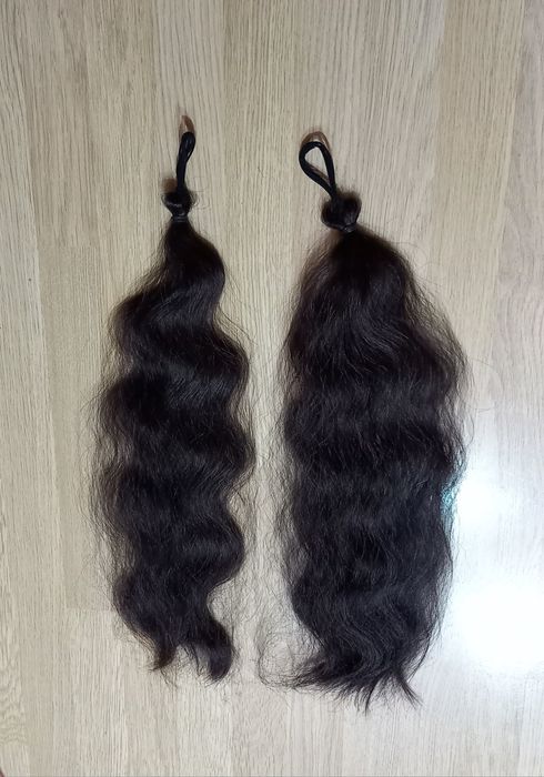 Натуральне волосся довжиною 84 см