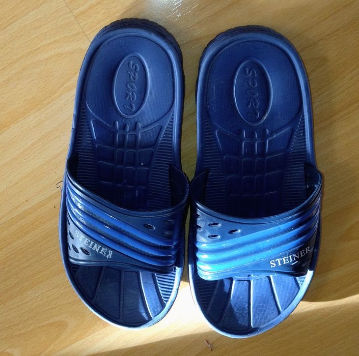 Тапочки. Шлепки .Размер 37.