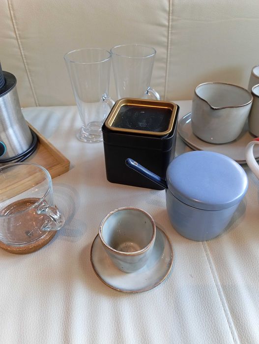 Conjunto para café com cafeteira italiana e espumador de leite