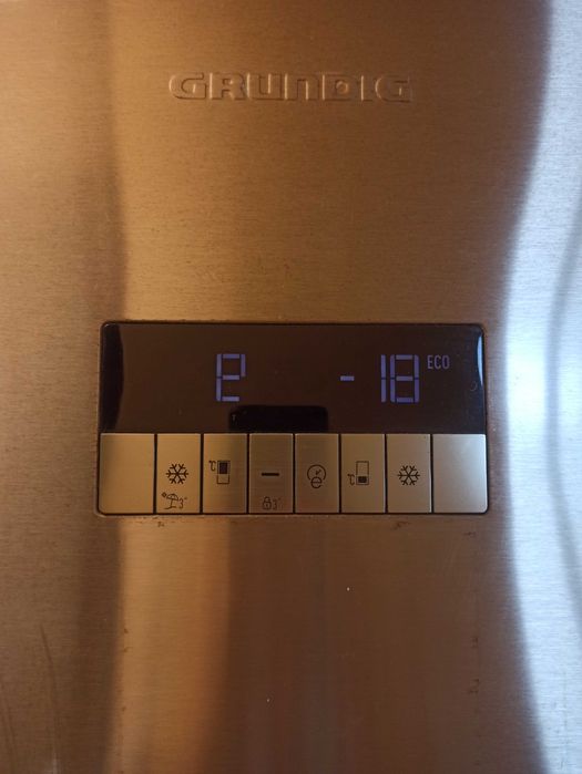 Двокамерний холодильник Грюндіг Grundig GKN 16830 X A+++ No Frost