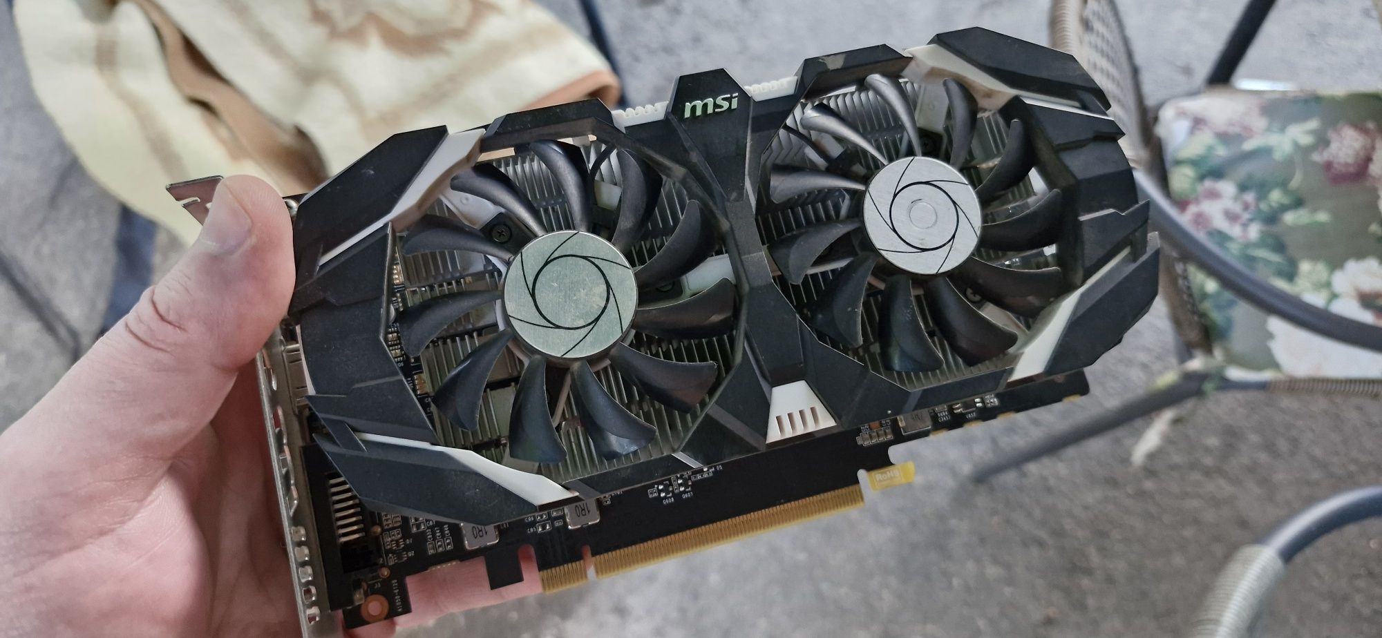 Продам відеокарту Gf 1050 TI 4GB