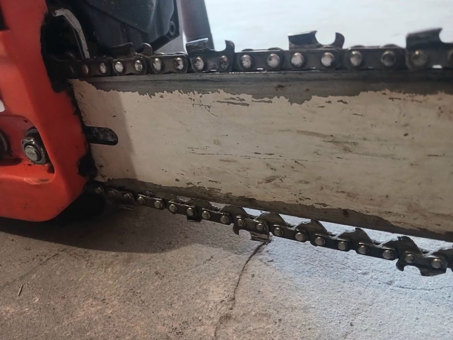 Продам бензопилу