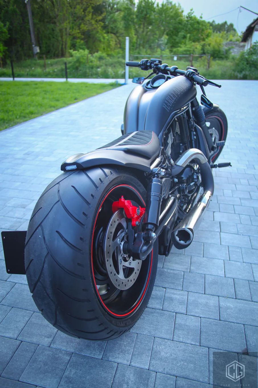 Harley-Davidson V-Rod Night Rod custom AIR RIDE, Led, czarny mat, wydech vans&hines