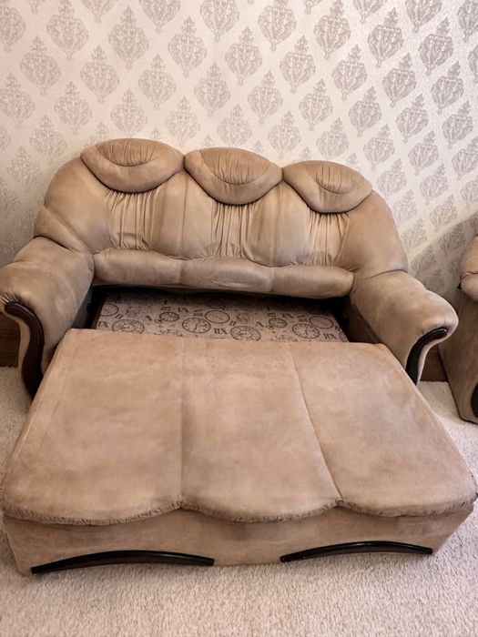 Продам мебель диван +2 кресла