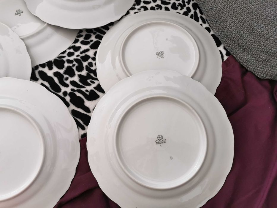 PRL zestaw 12 talerzy obiadowych porcelana