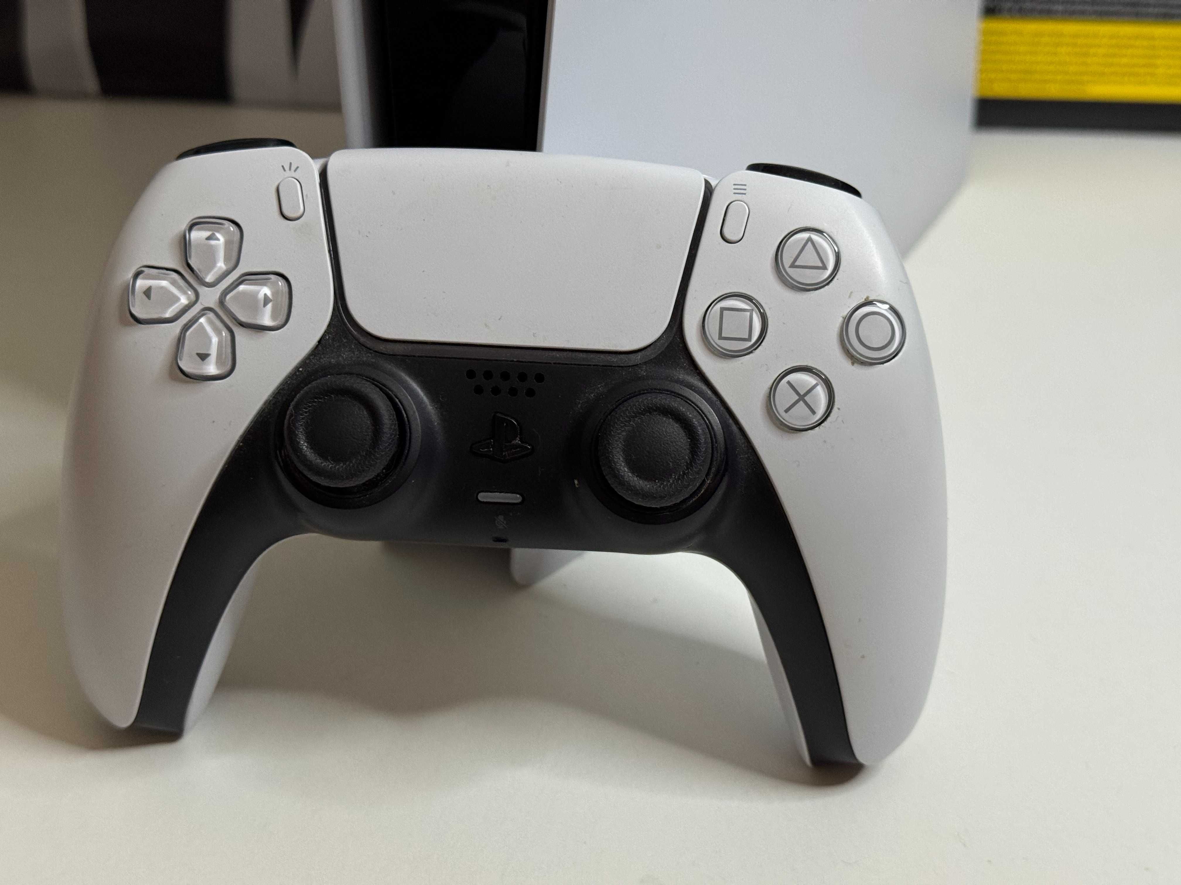Konsola PlayStation 5 PS5 825GB z Padem Super Stan