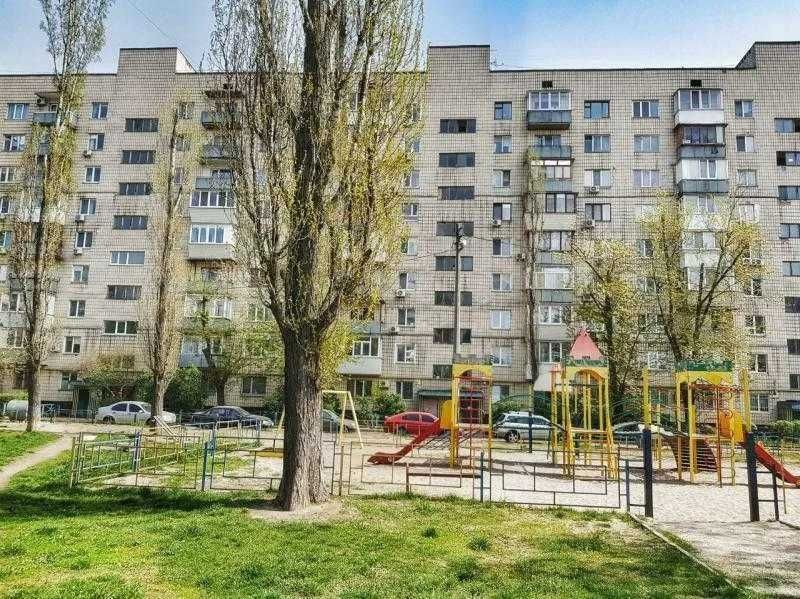Сдам 3-ёх комнатную кв-ру на Оболони, ул. Малиновского,25. Евроремонт!
