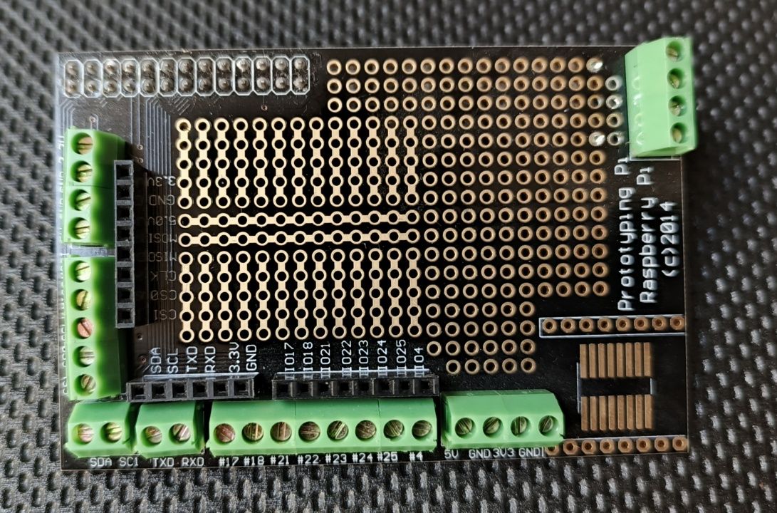 Raspberry Pi Model B+ v1.2 + Prototyping Pi + klawiatura myszka + kart