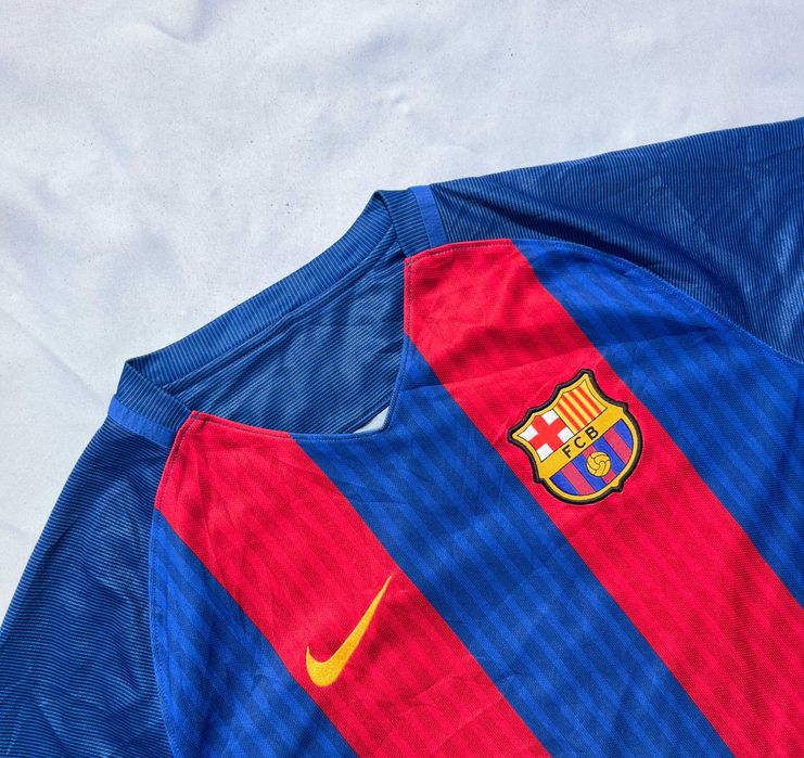 Barcelona 2016/2017 Home Footbal Shirt Nike Jersey Size L