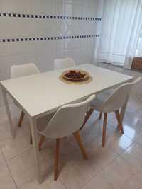 Mesa de cozinha Melltorp 125cm + 4 cadeiras