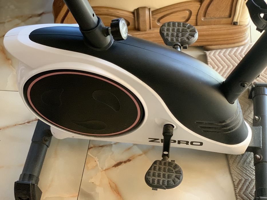 Rower stacjonarny Zipro Nitro RS magnetyczny