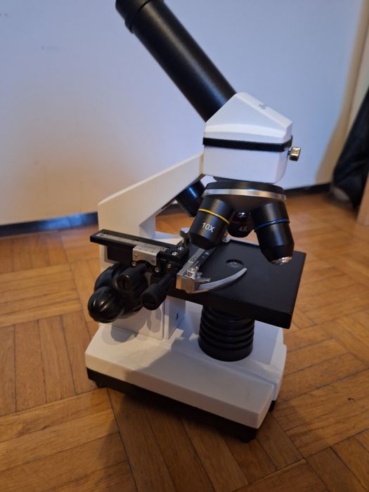 Mikroskop firmy Opticon