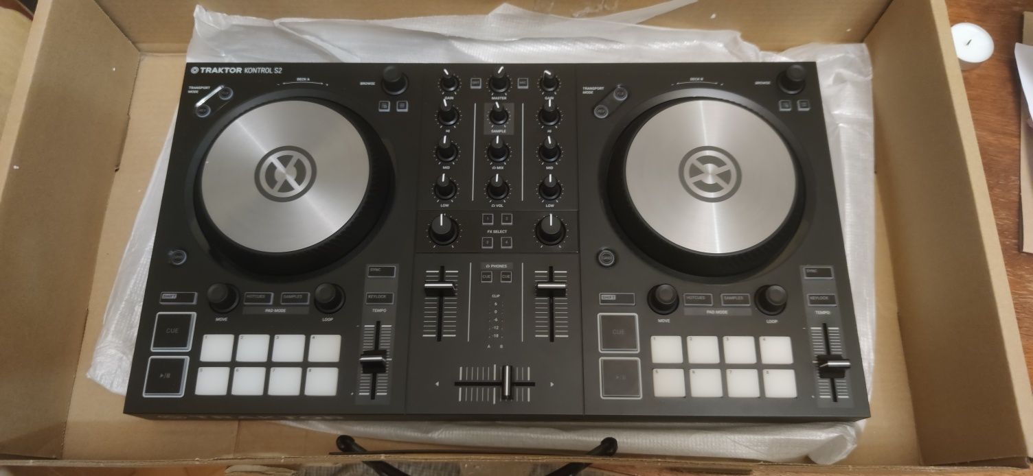 Dj kontroler s2mk3