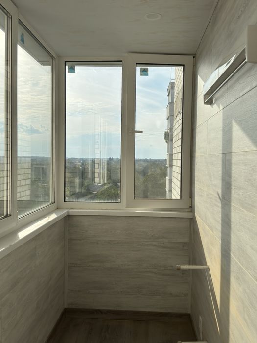 Балкон под ключ, утепления, остекление, отделка