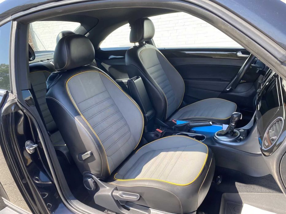 Volkswagen Beetle      2018